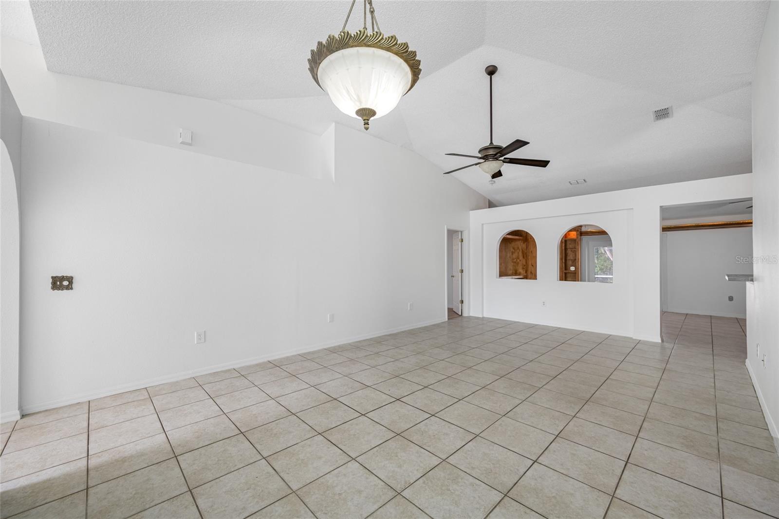 Image 6 of 45 For 31701 Shin Court
