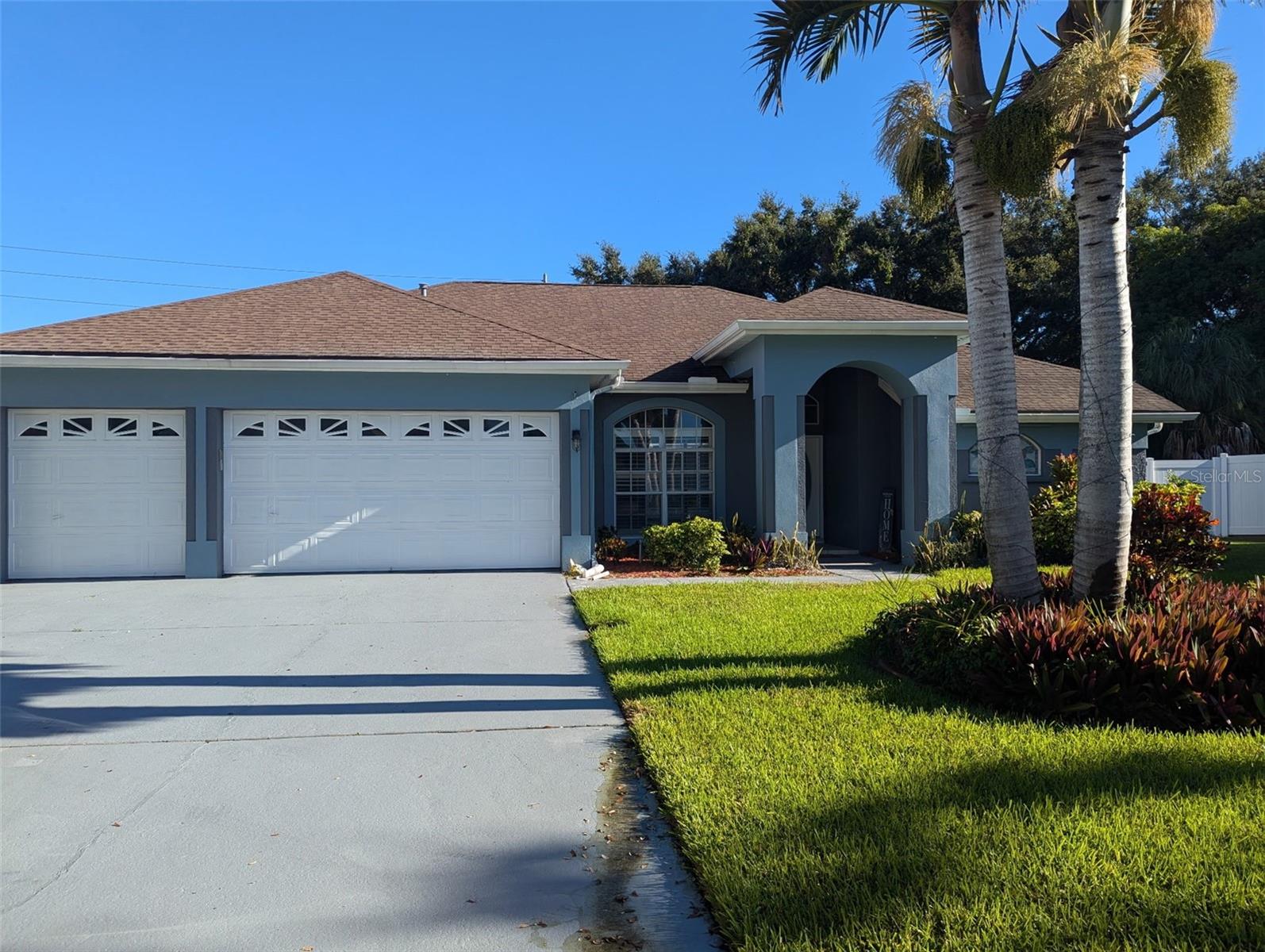 Details for 8625 Centre Court, SEMINOLE, FL 33777