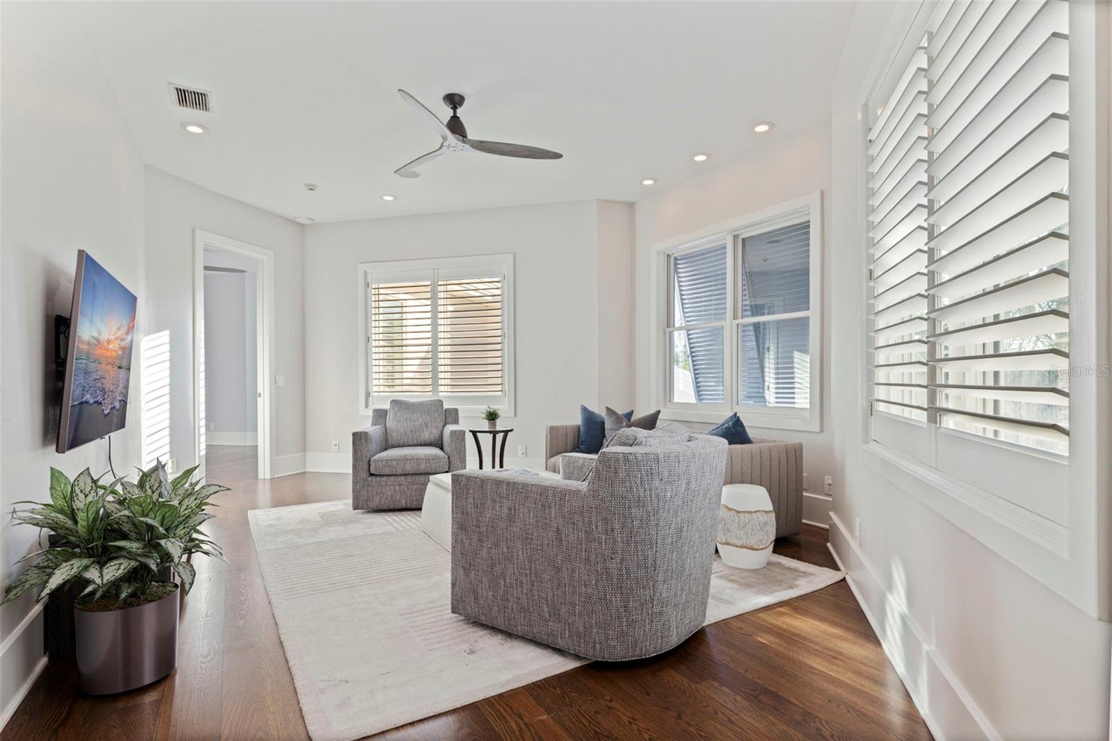Image 39 of 85 For 6152 52nd Street S