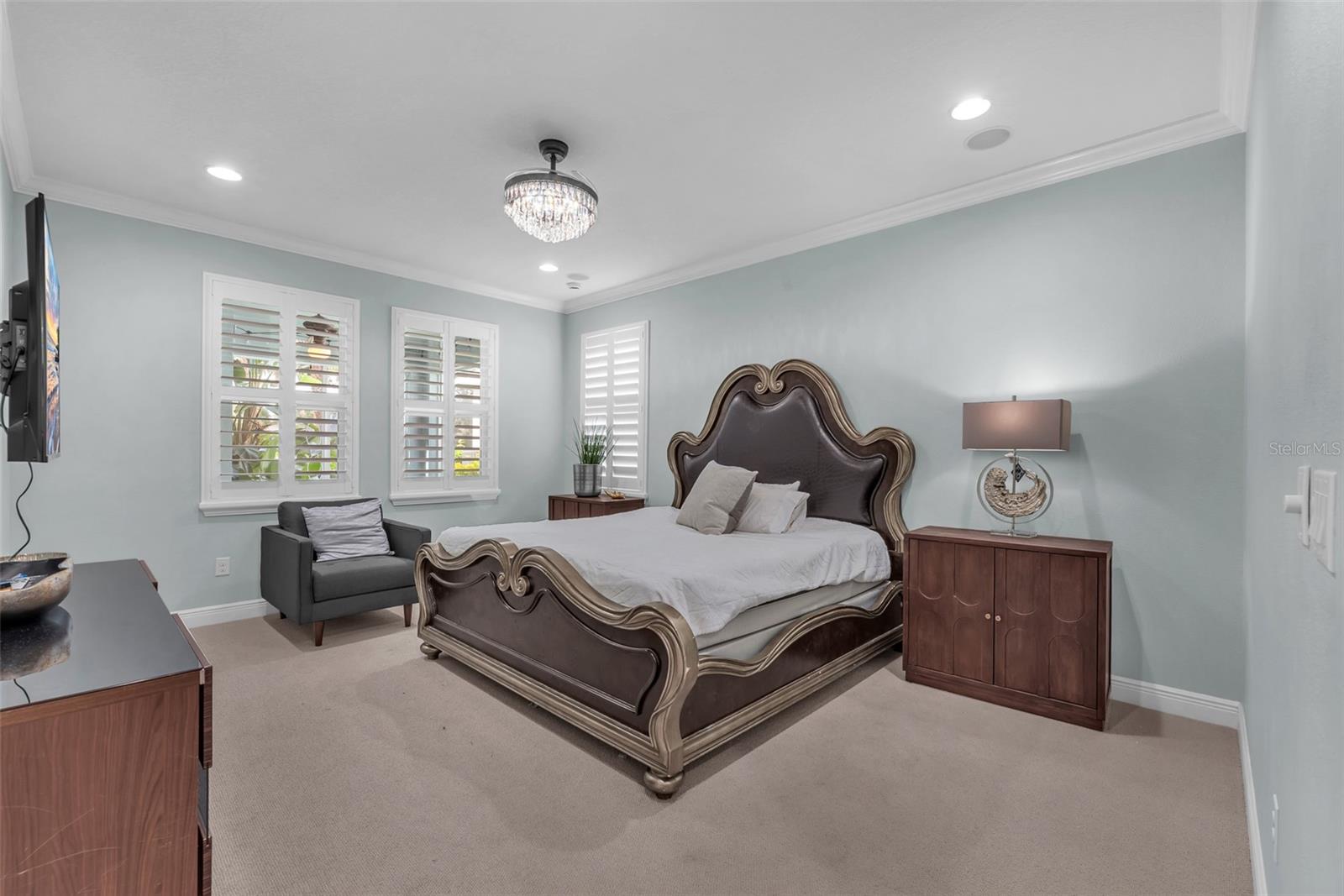 Image 18 of 39 For 322 Winterside Drive