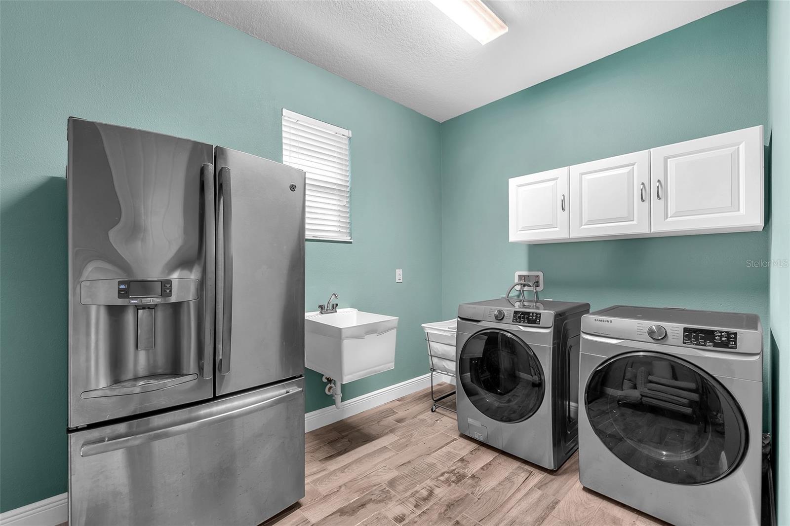 Image 22 of 39 For 322 Winterside Drive