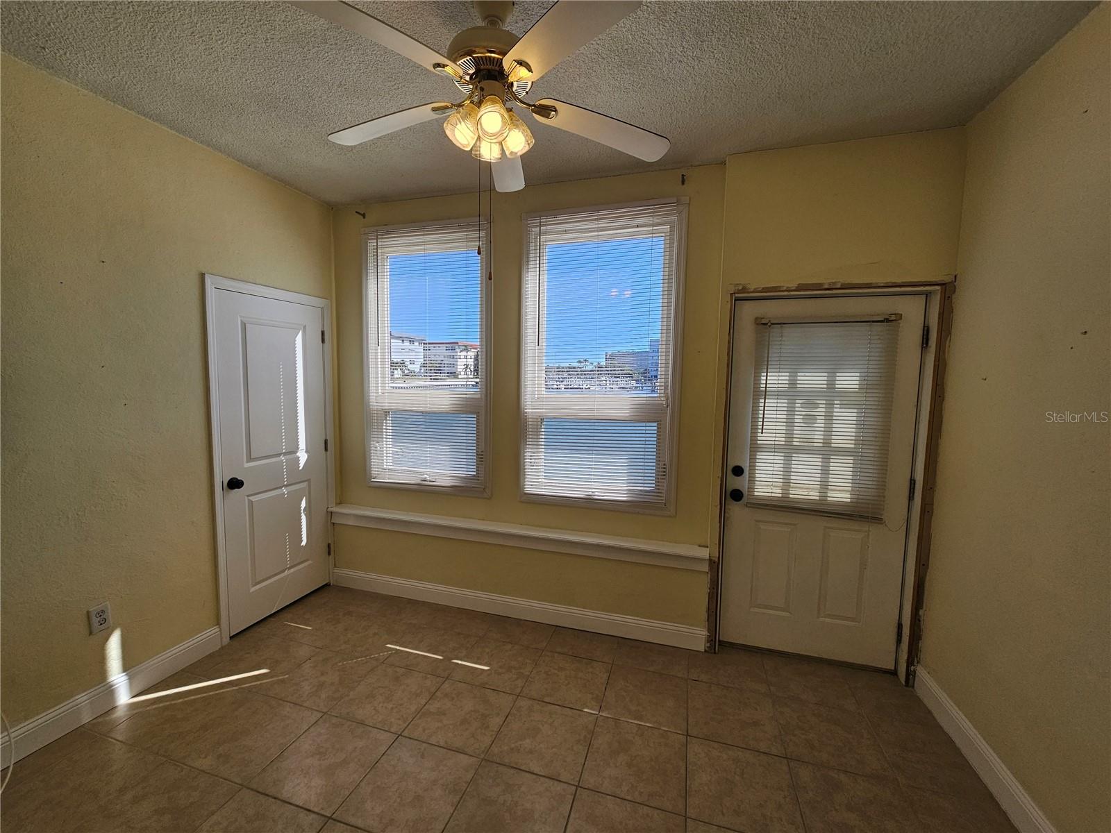 Image 14 of 30 For 5940 30th Avenue S 106