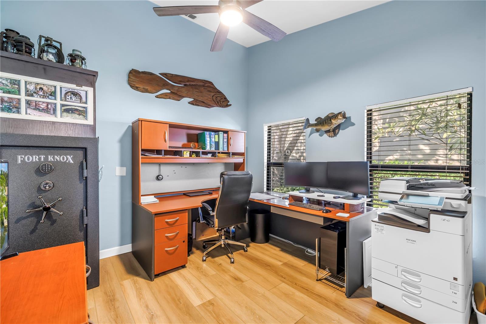 Image 26 of 33 For 956 San Carlos Court Ne