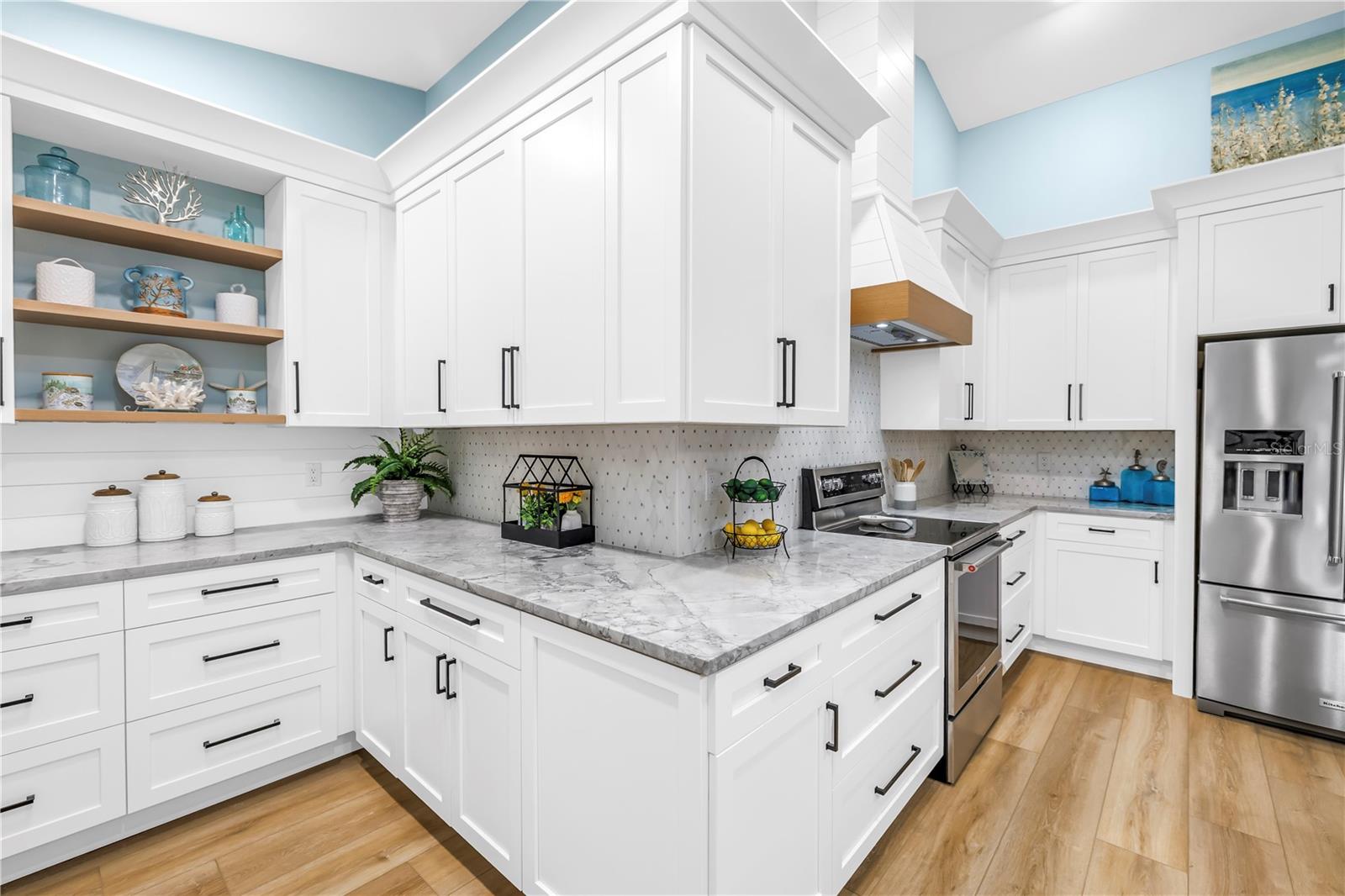 Image 9 of 33 For 956 San Carlos Court Ne