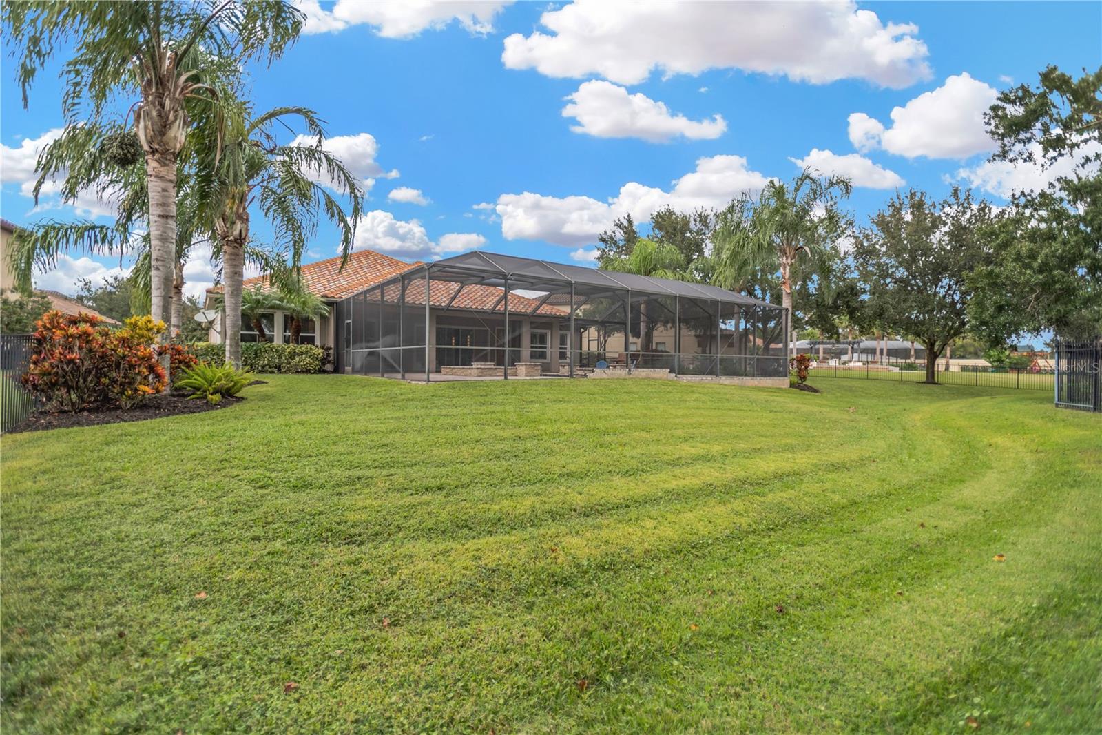 Image 33 of 40 For 9124 Tillinghast Drive