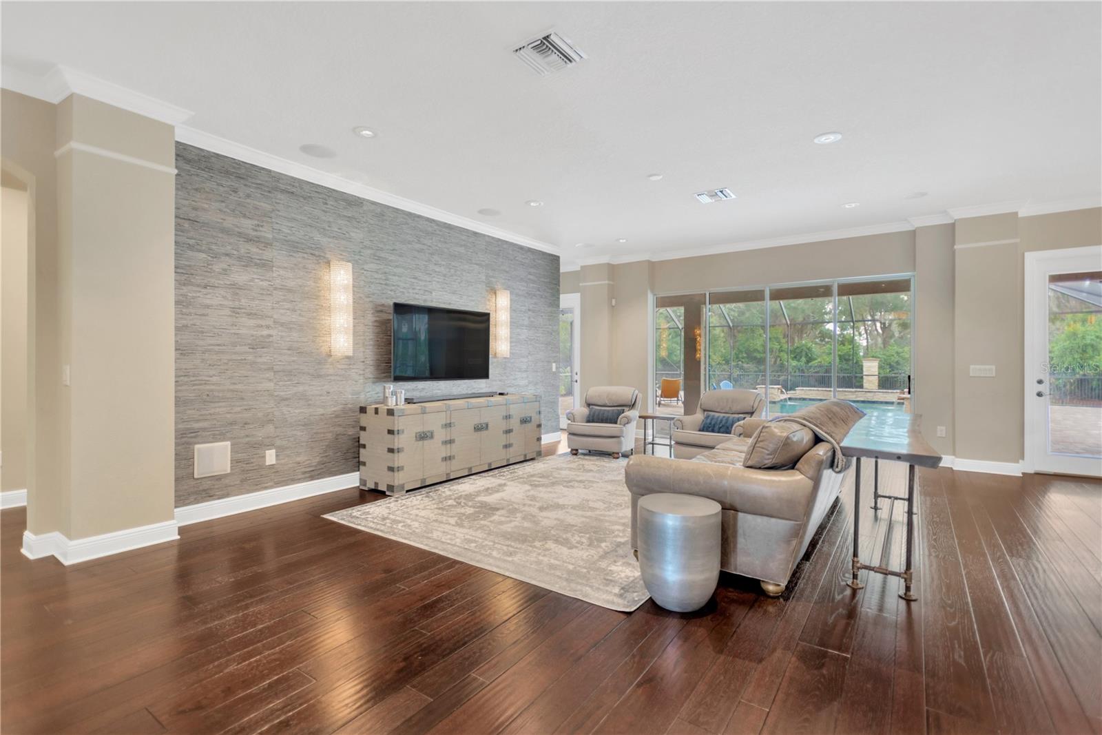 Image 7 of 40 For 9124 Tillinghast Drive