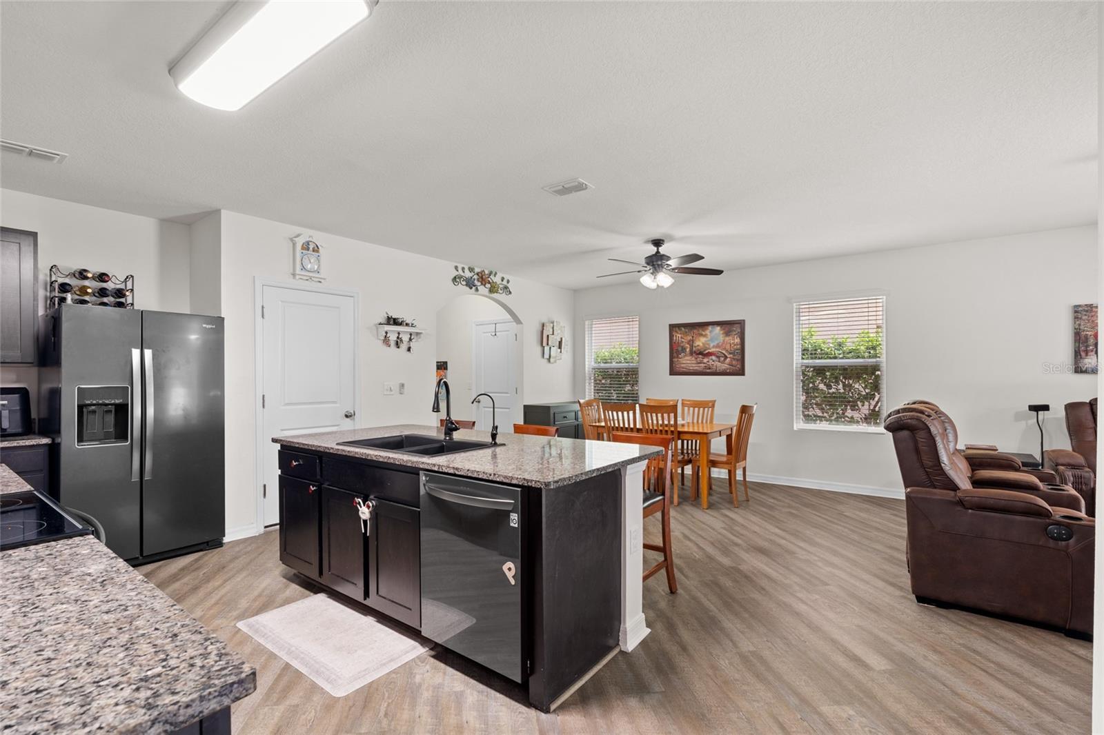 Image 18 of 48 For 5946 81st Avenue N
