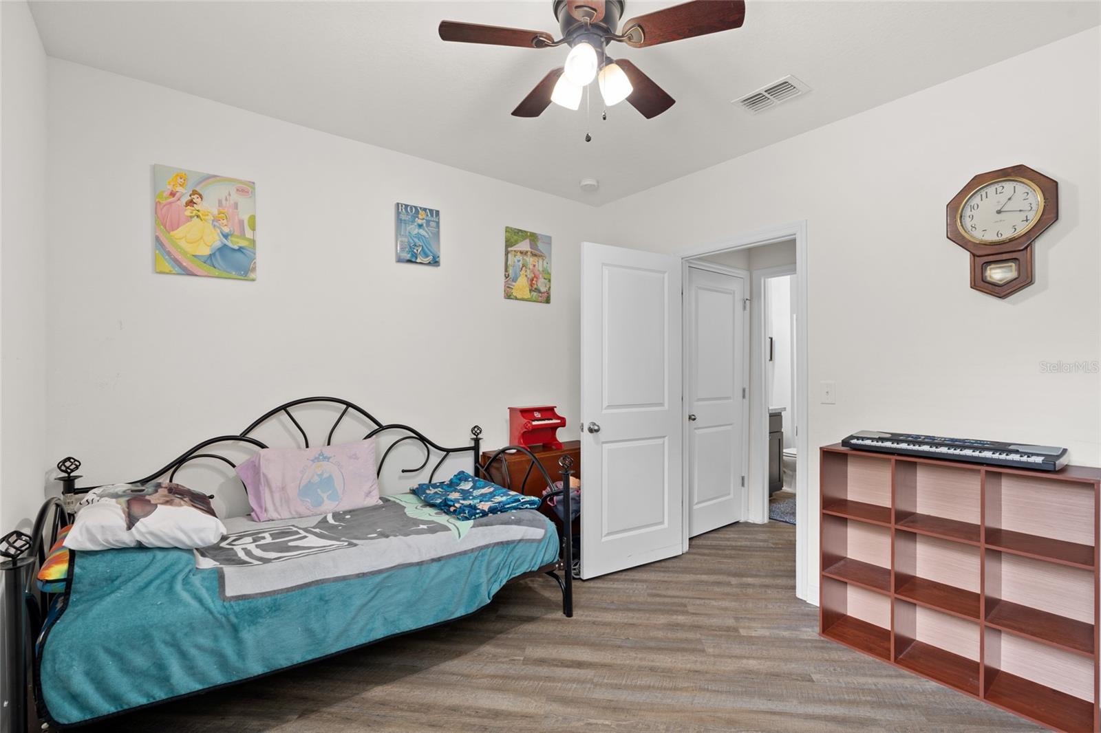 Image 22 of 48 For 5946 81st Avenue N