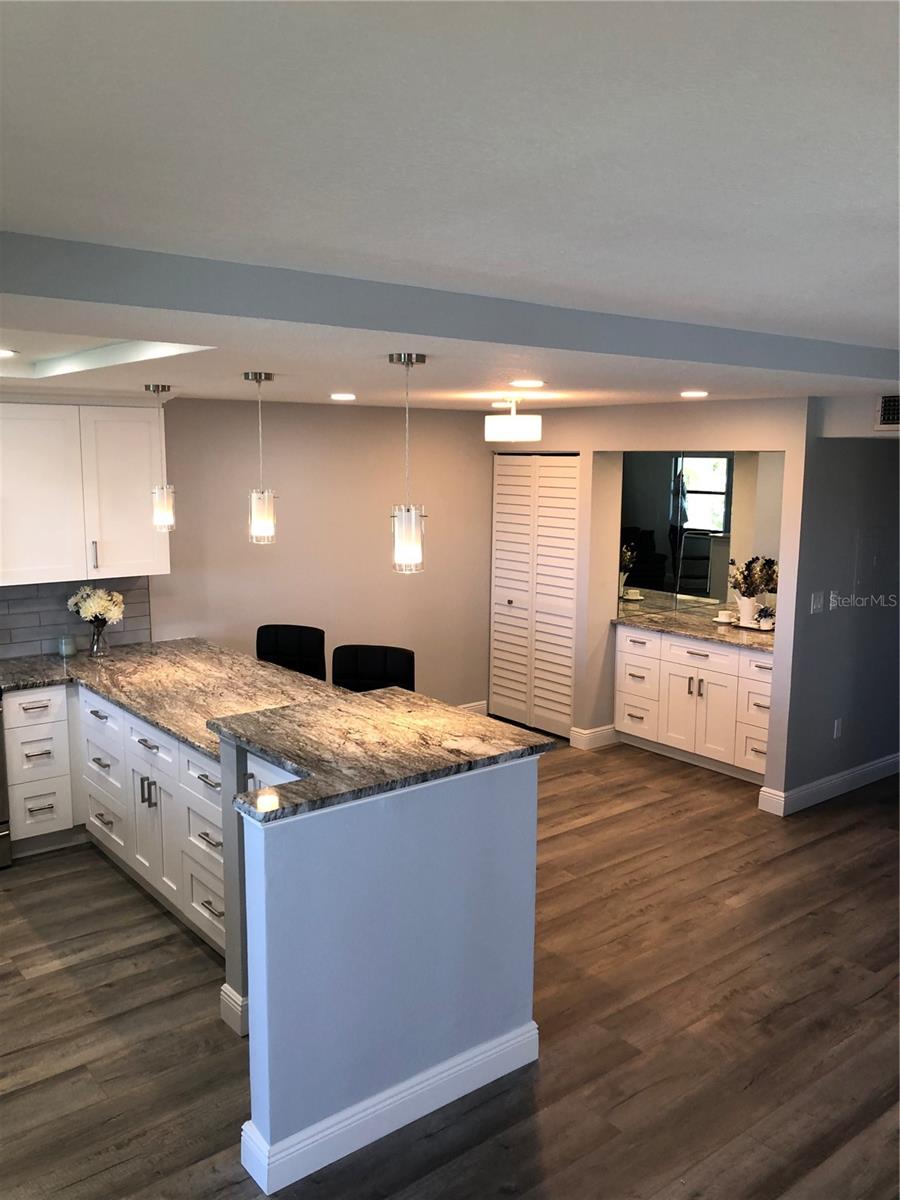 Image 10 of 56 For 12500 Capri Cir N  401