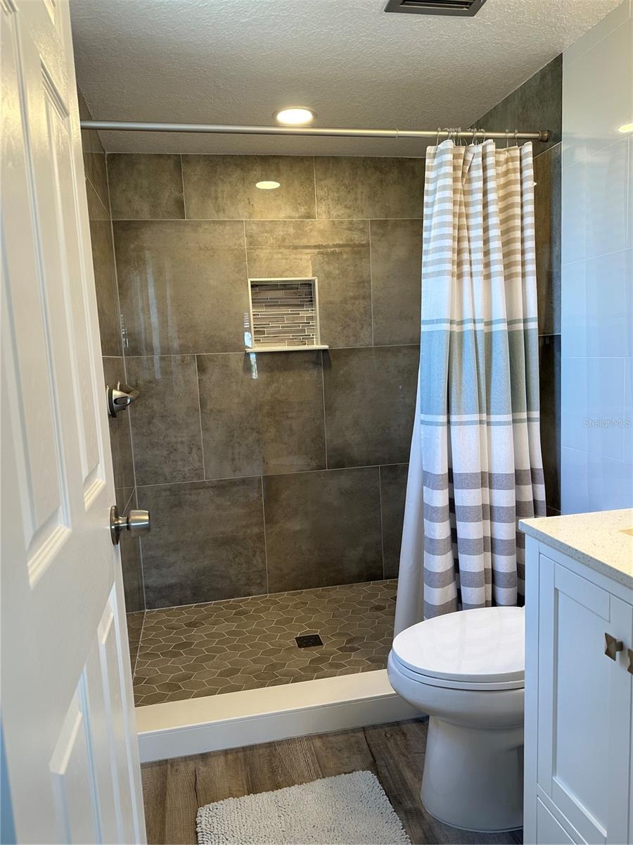 Image 24 of 56 For 12500 Capri Cir N  401