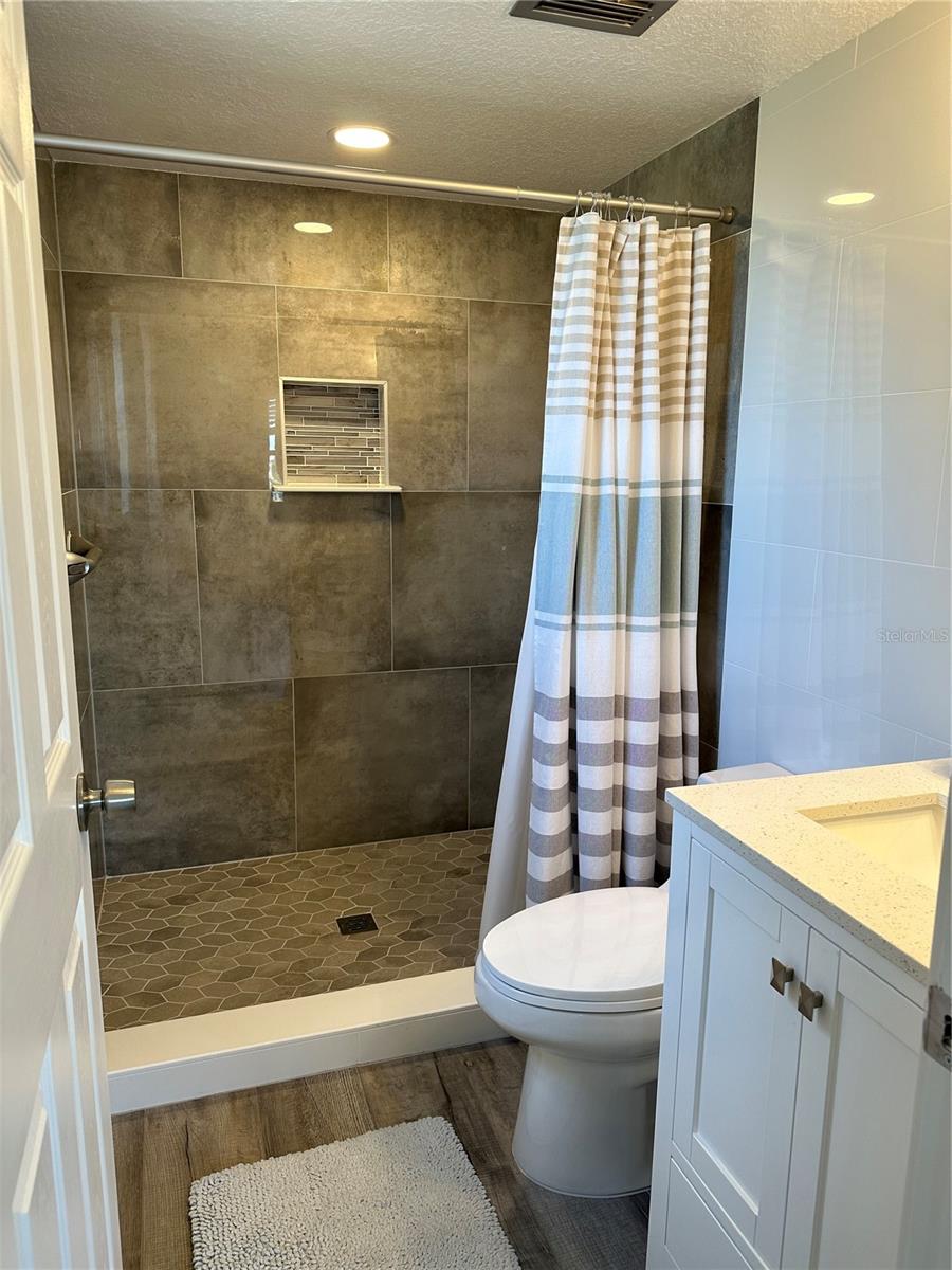 Image 26 of 56 For 12500 Capri Cir N  401
