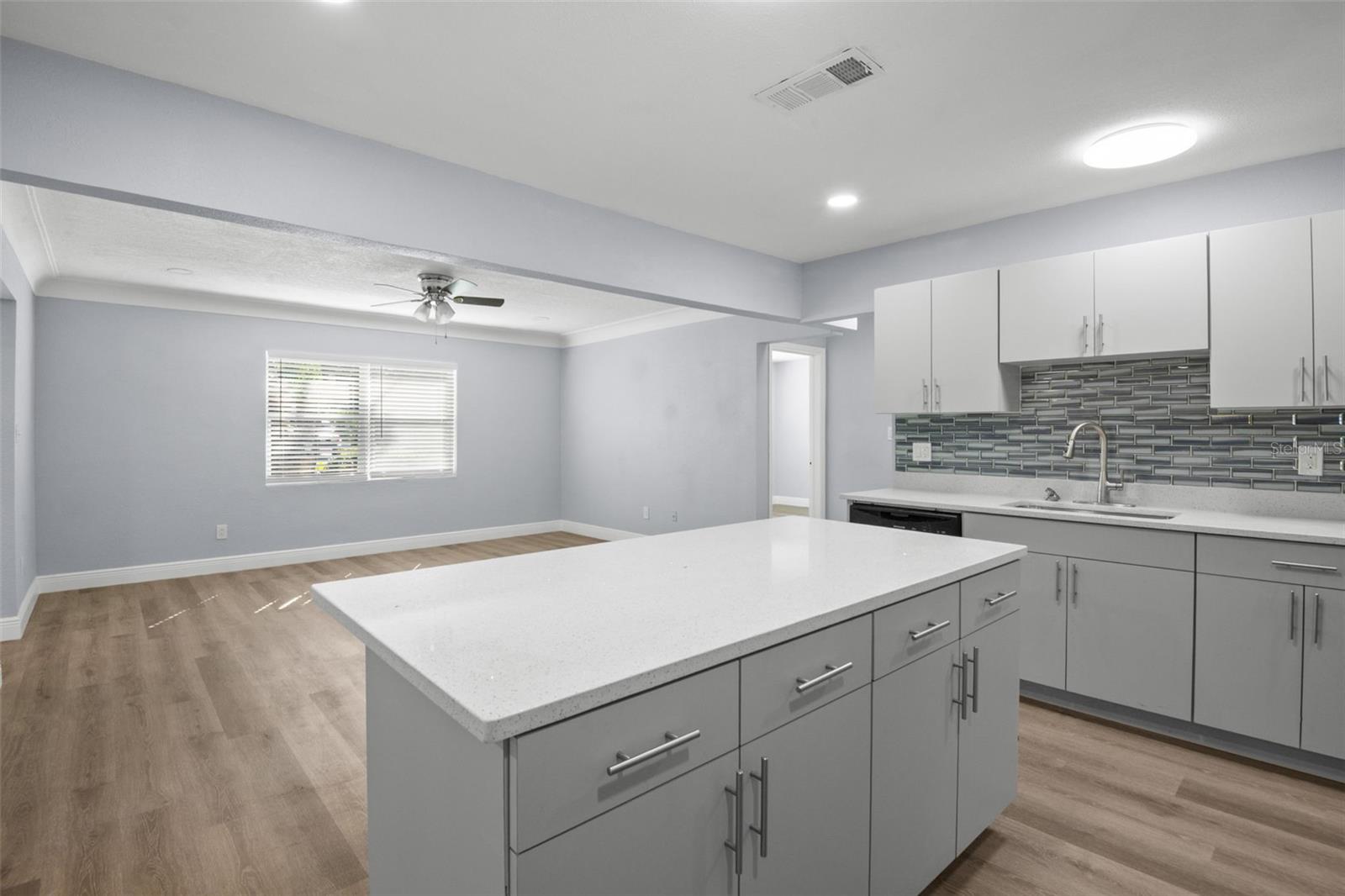 Image 10 of 22 For 914 Chester Drive
