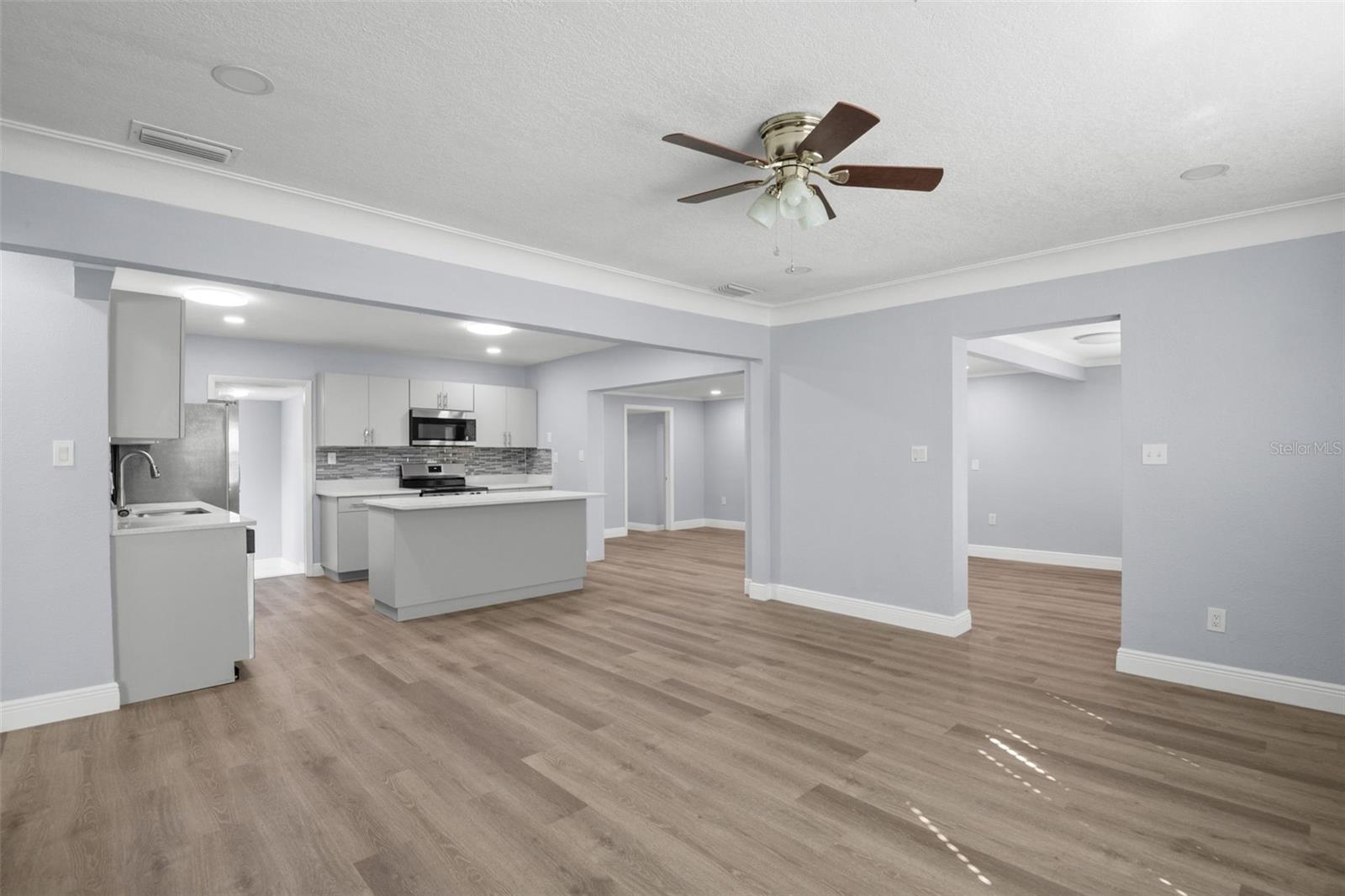 Image 6 of 22 For 914 Chester Drive