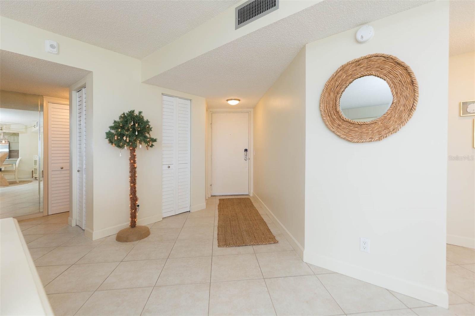 Image 14 of 35 For 5633 Puerta Del Sol Boulevard S 203