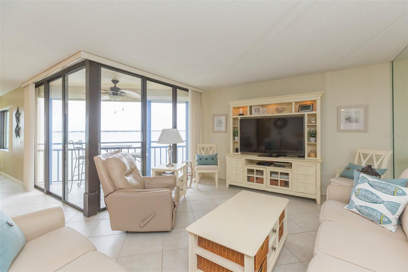 Image 6 of 35 For 5633 Puerta Del Sol Boulevard S 203