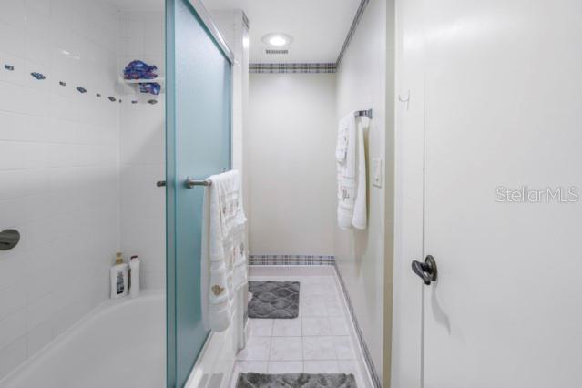 Image 24 of 37 For 8681 Bardmoor Boulevard 208c