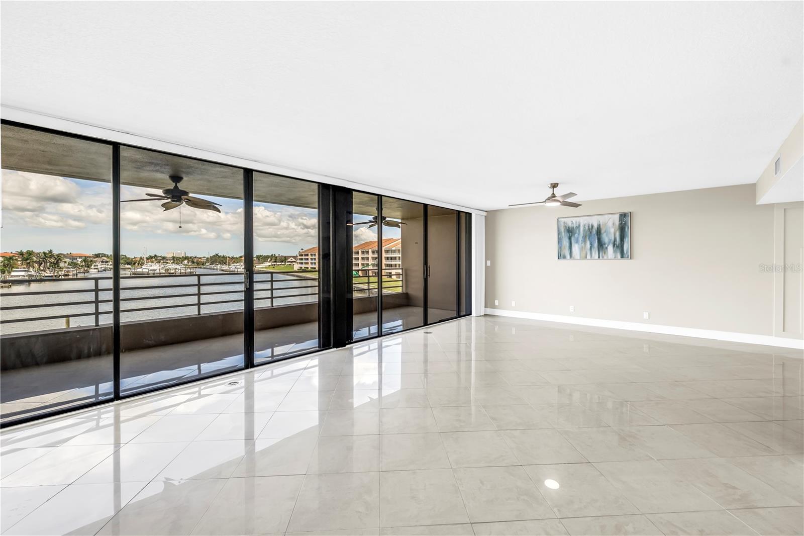 Image 12 of 42 For 2775 Kipps Colony Drive S 204