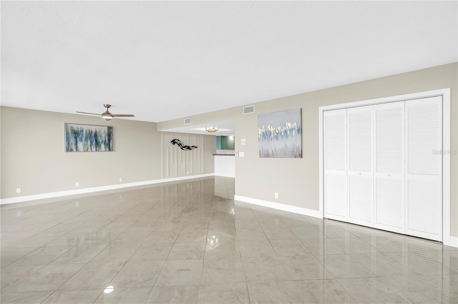 Image 14 of 42 For 2775 Kipps Colony Drive S 204