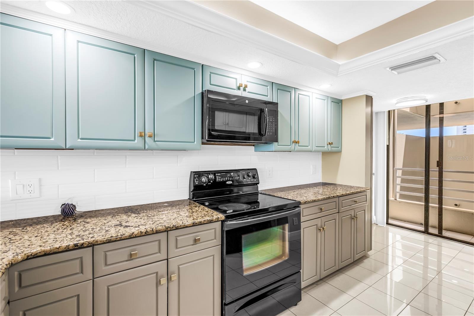 Image 21 of 42 For 2775 Kipps Colony Drive S 204