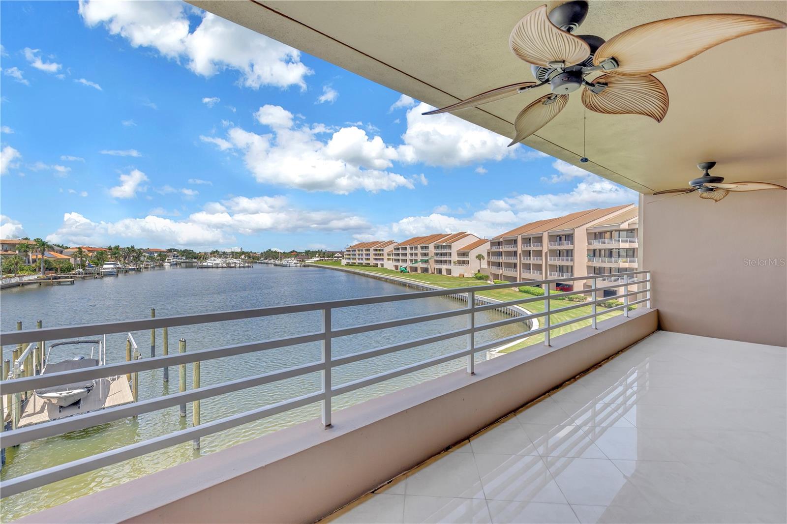 Image 32 of 42 For 2775 Kipps Colony Drive S 204