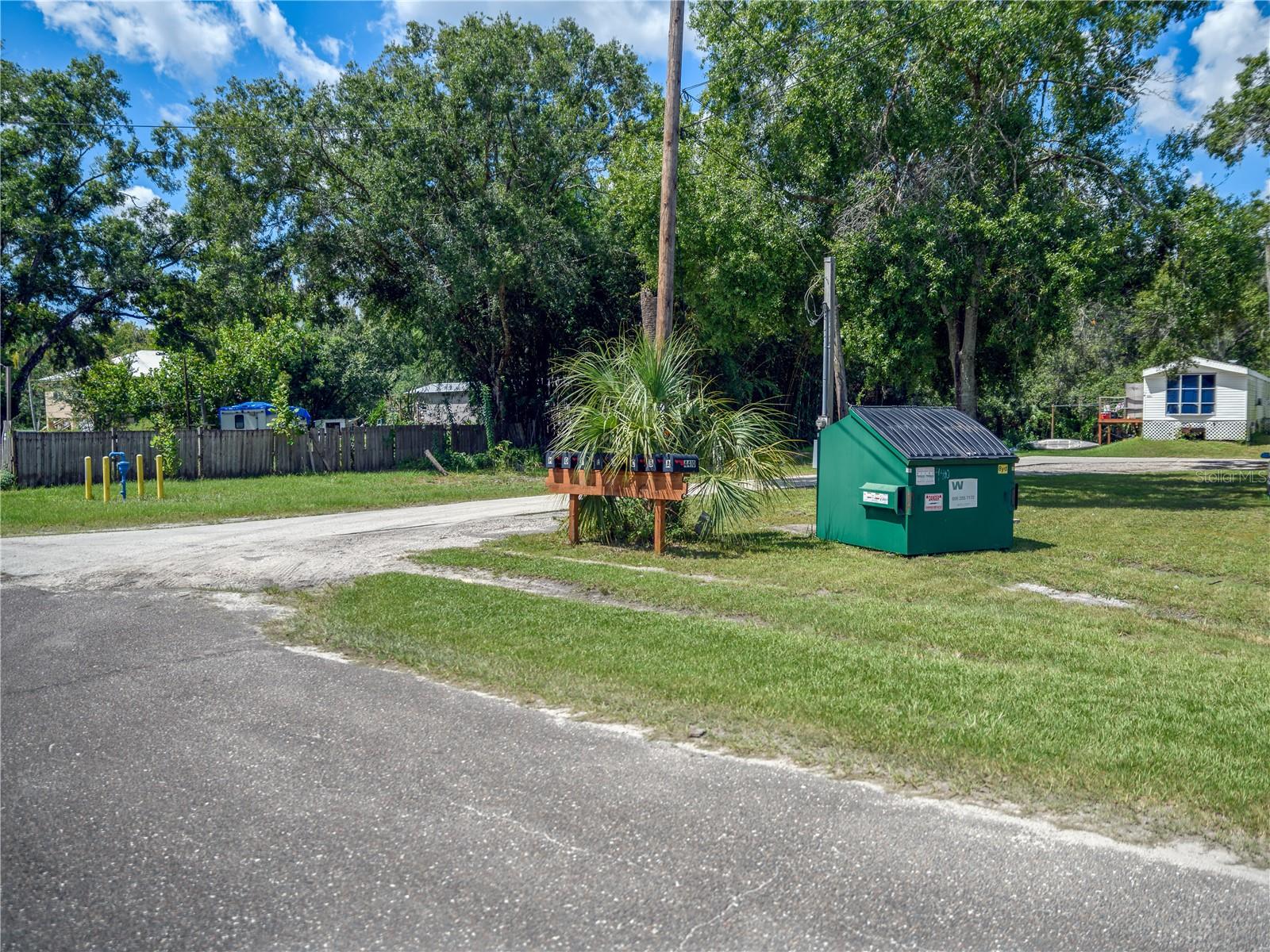 Listing photo id 9 for 4410 Pine Street