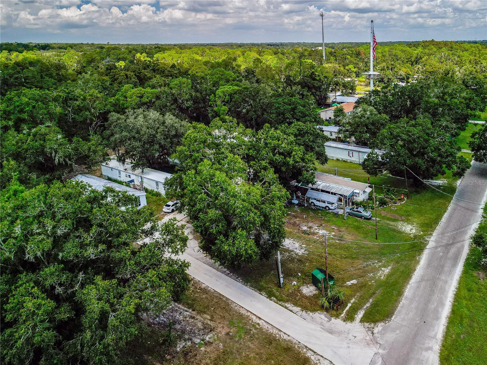 Listing photo id 12 for 4410 Pine Street