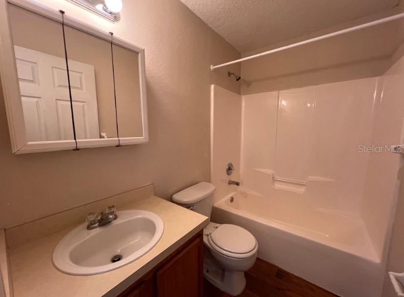 Image 16 of 16 For 5816 Congress Street 101
