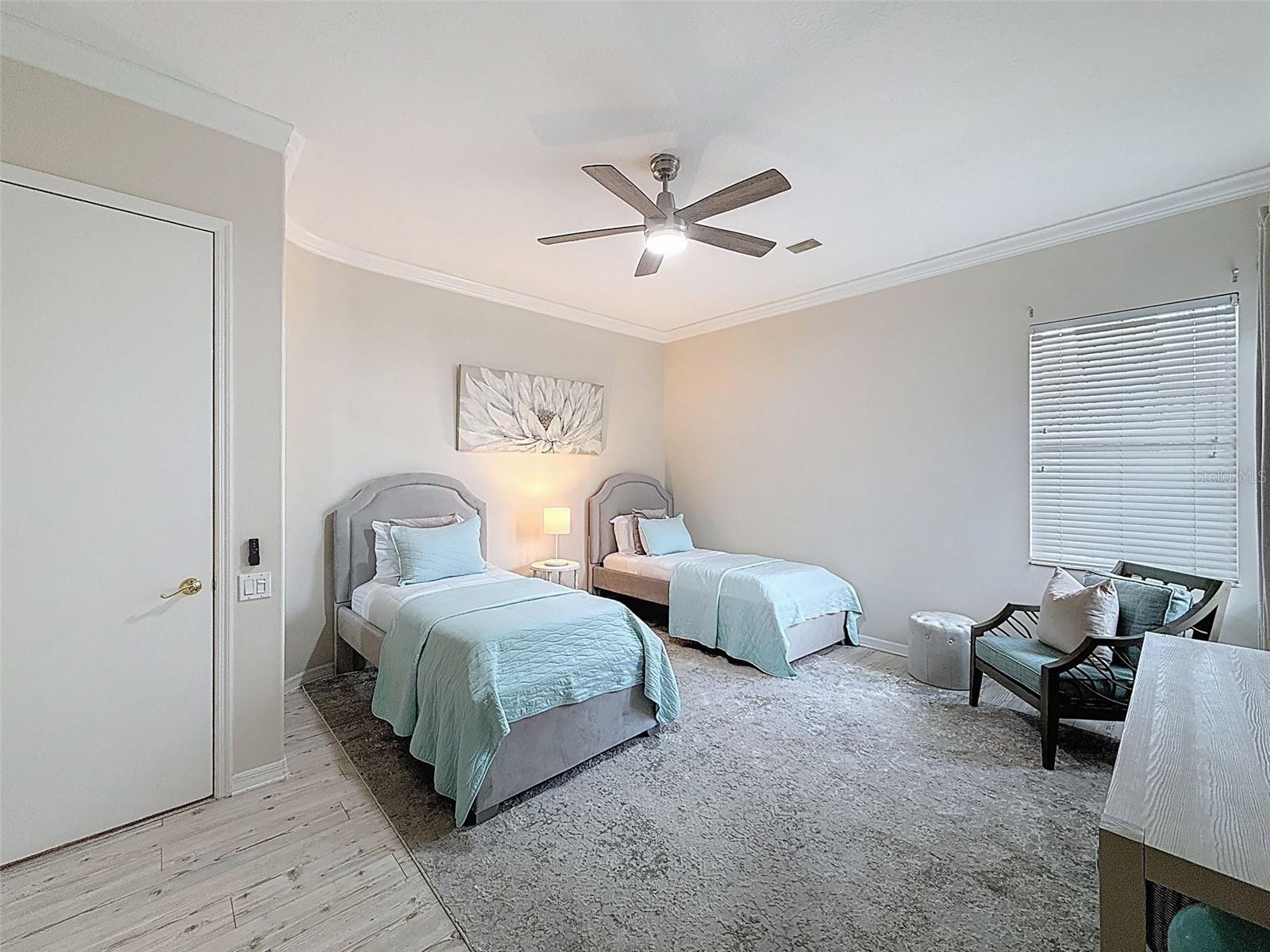 Image 38 of 51 For 30400 Fairway Drive