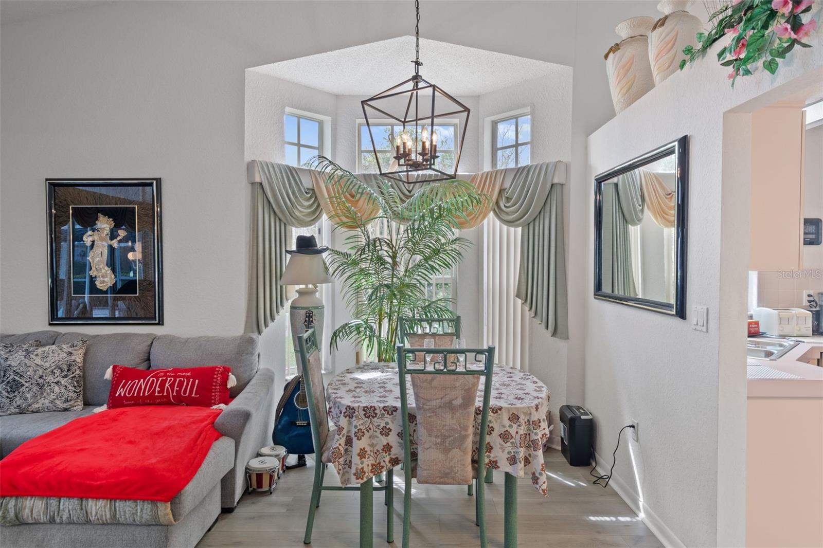 Image 11 of 46 For 9288 New Orleans Drive