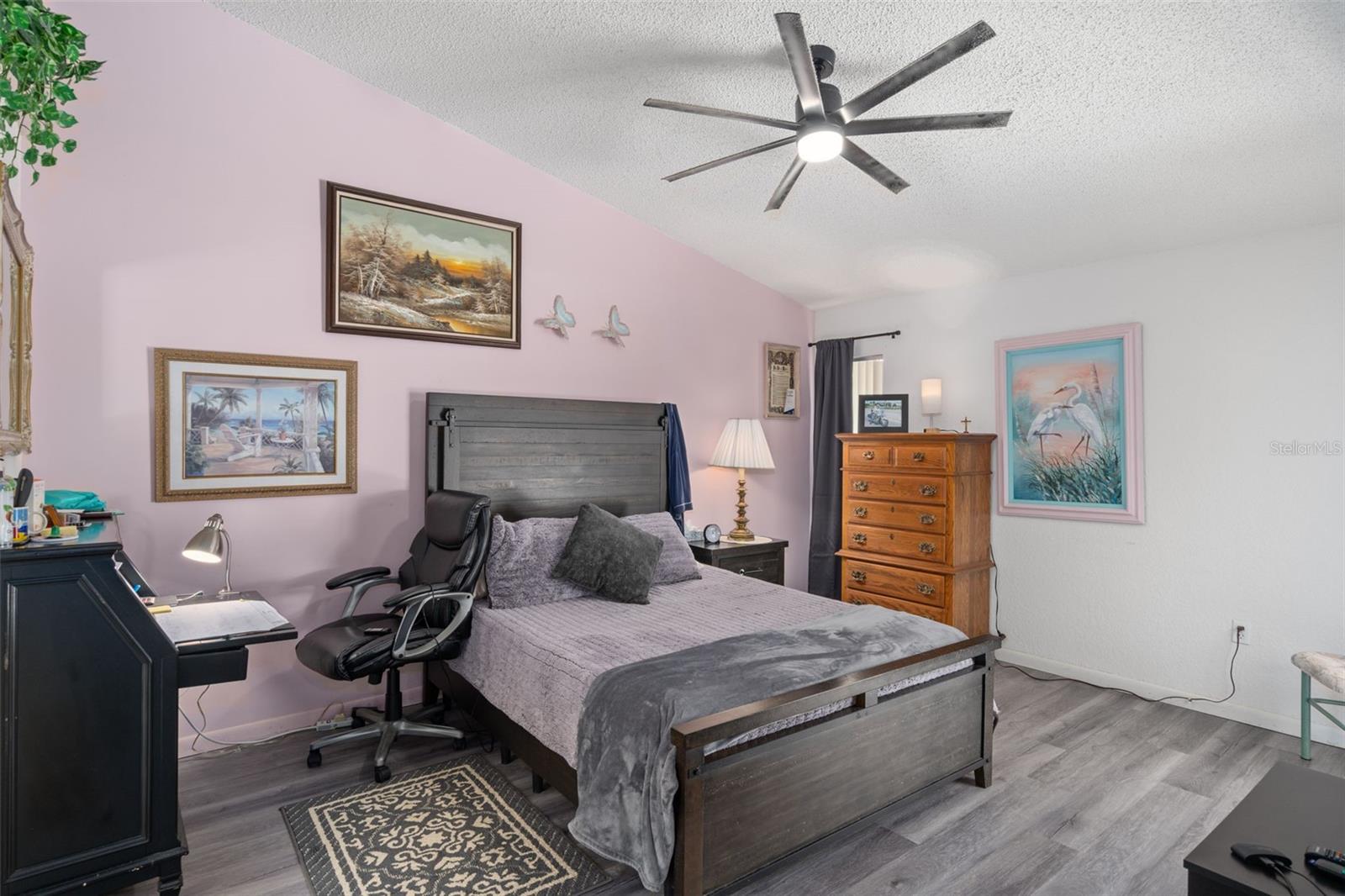 Image 17 of 46 For 9288 New Orleans Drive
