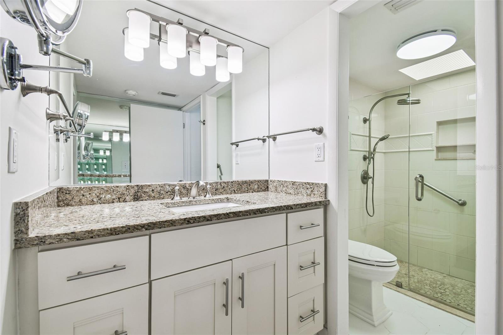 Image 12 of 43 For 4186 Northmeadow Circle N-a