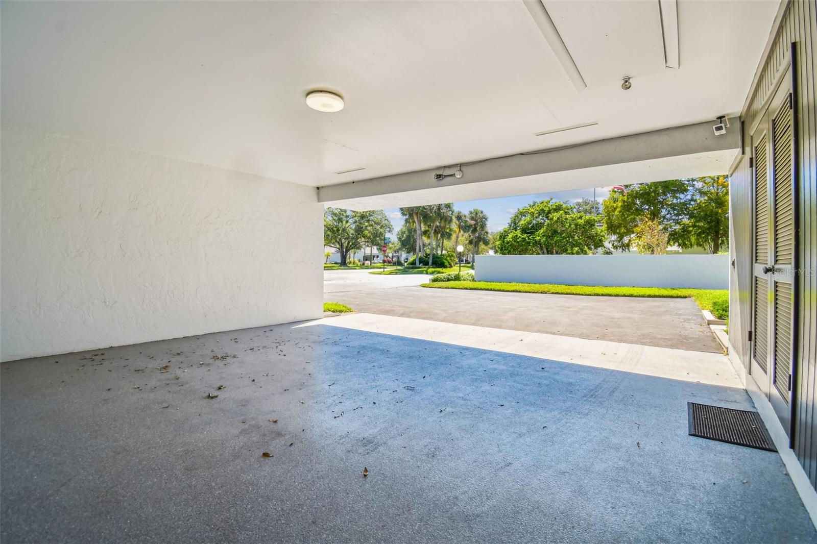 Image 31 of 43 For 4186 Northmeadow Circle N-a