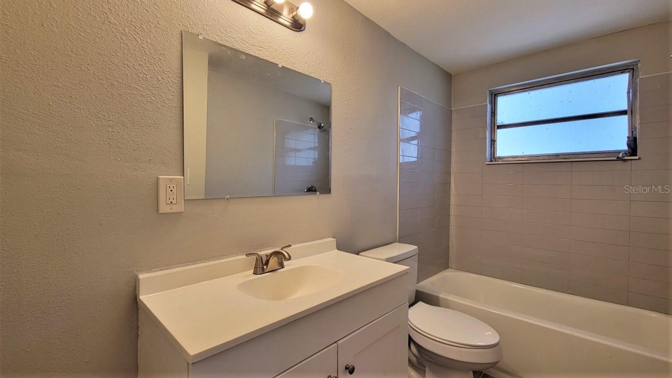 Image 11 of 11 For 5320 Pine Street B