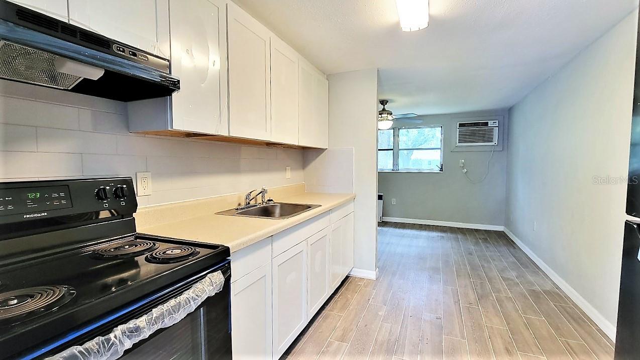 Image 6 of 11 For 5320 Pine Street B