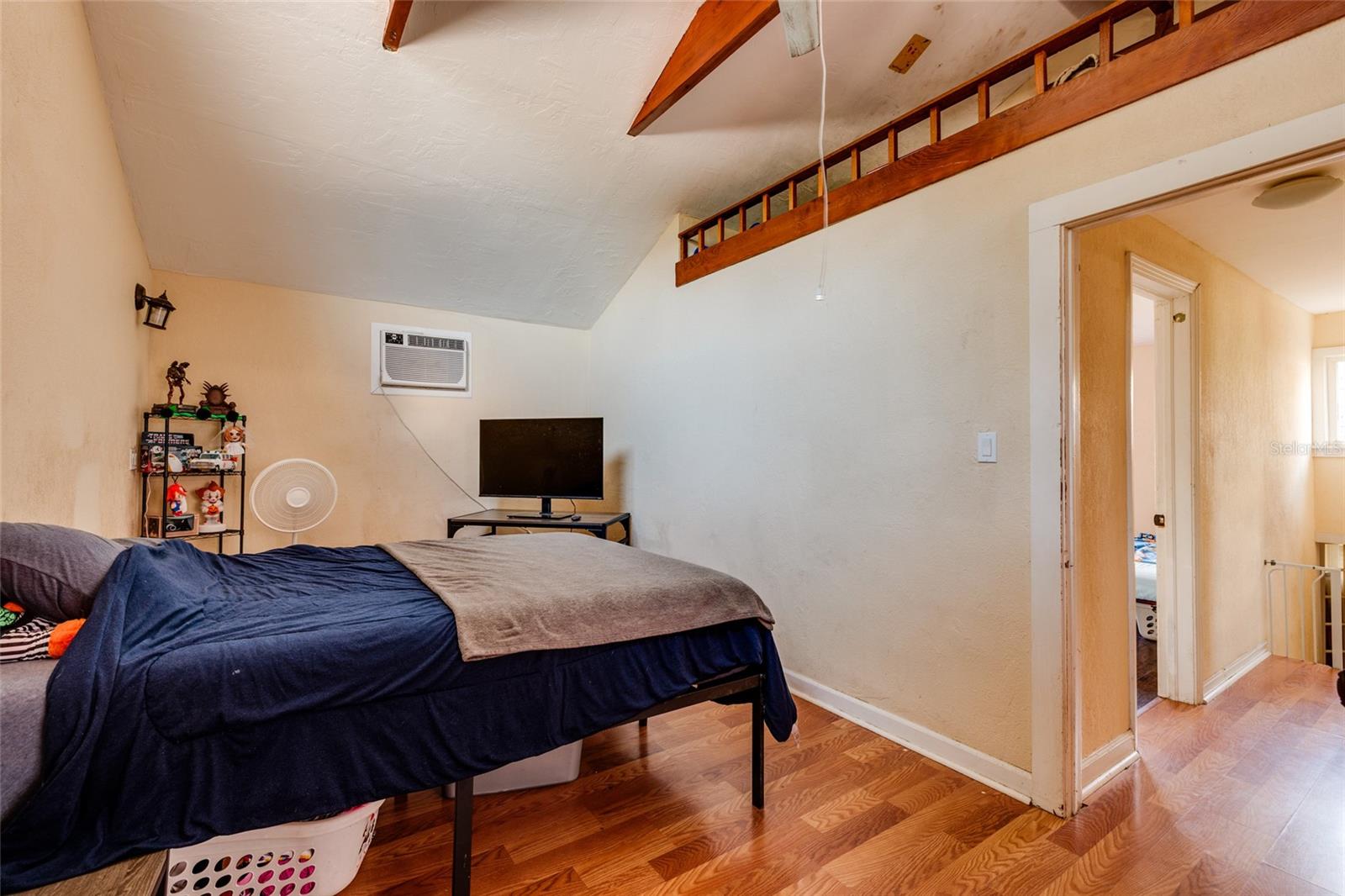 Image 16 of 34 For 4300 14th Avenue N