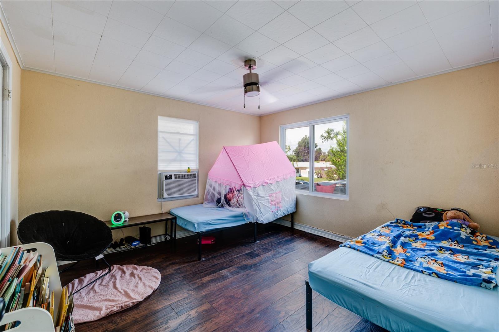 Image 18 of 34 For 4300 14th Avenue N