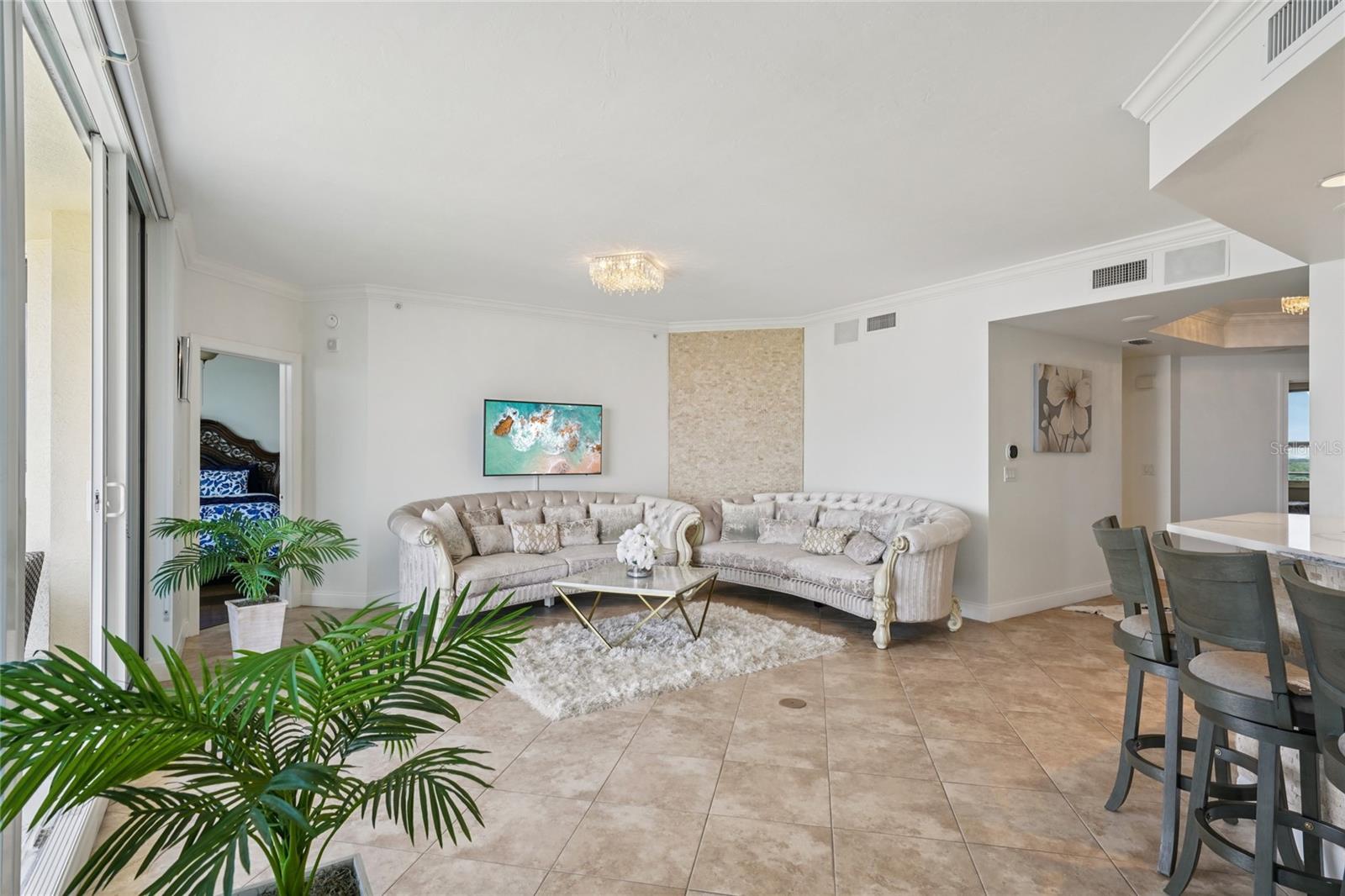 Image 15 of 79 For 5823 Bowen Daniel Drive 902