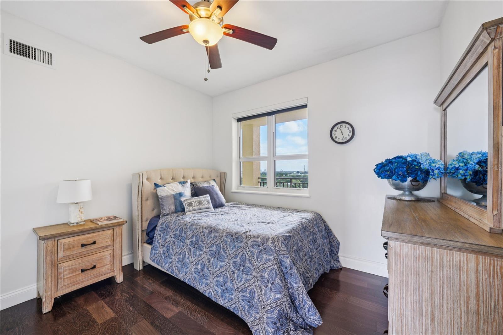 Image 32 of 79 For 5823 Bowen Daniel Drive 902