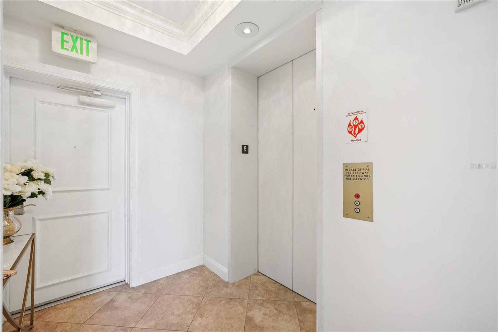 Image 4 of 79 For 5823 Bowen Daniel Drive 902