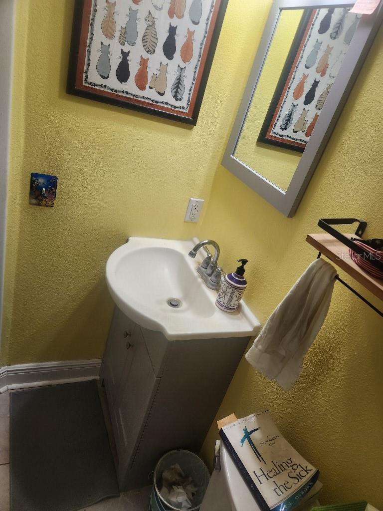 Image 7 of 15 For 10698 106th Street