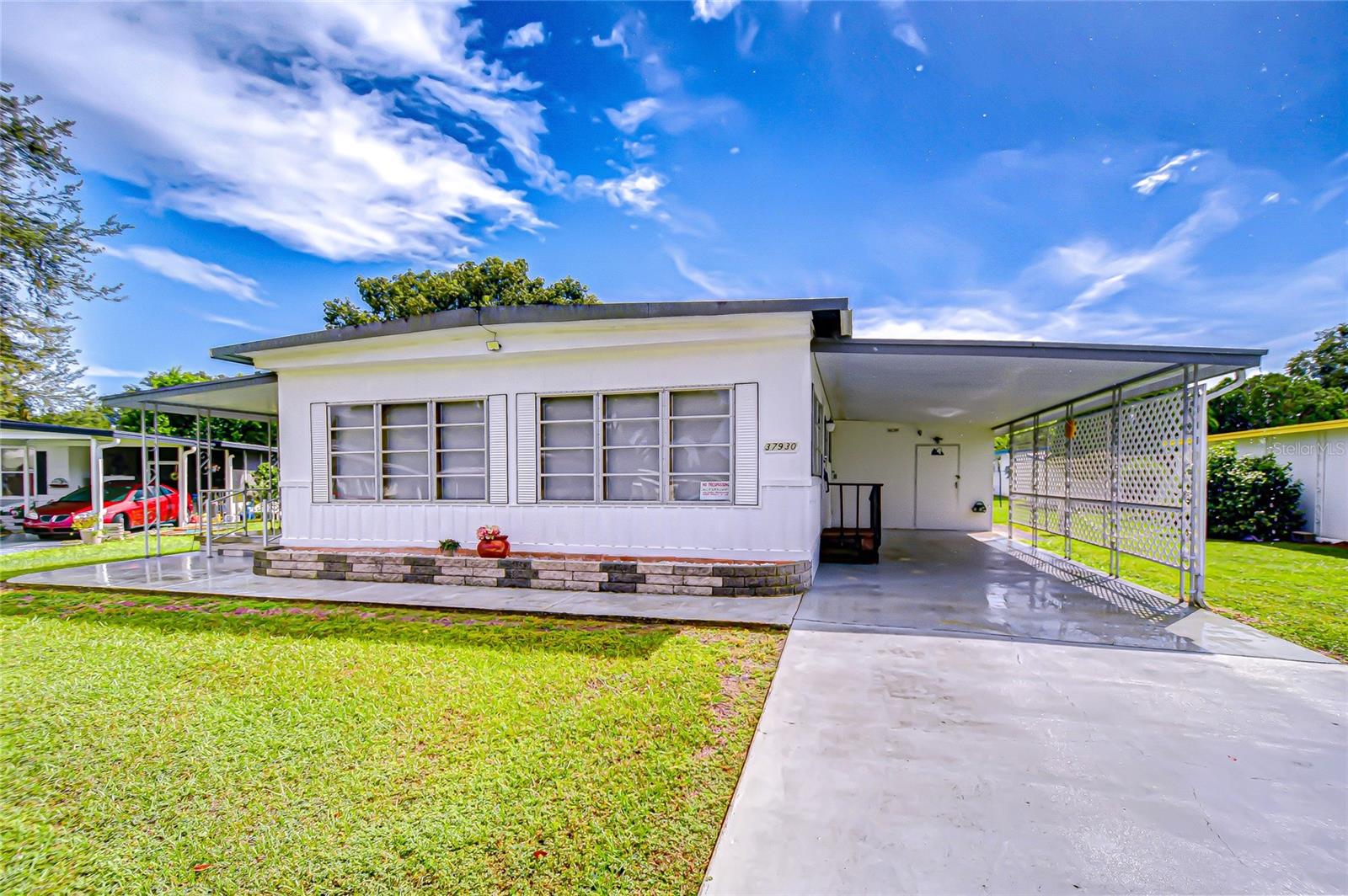 Details for 37930 Date Palm Drive, ZEPHYRHILLS, FL 33542