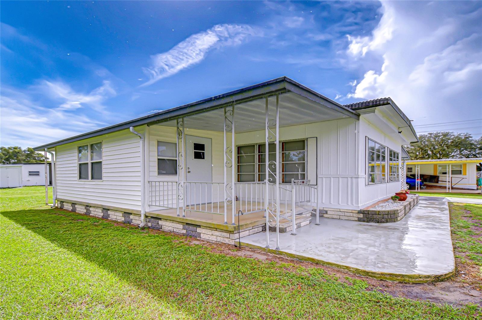 Image 19 of 49 For 37930 Date Palm Drive
