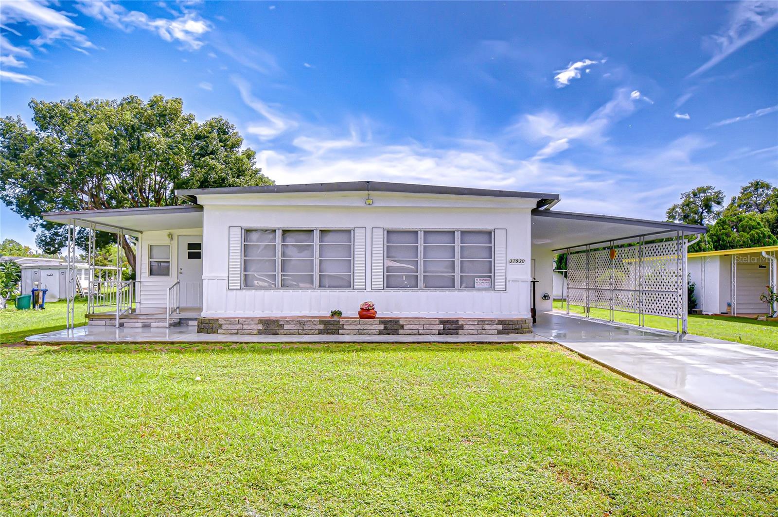 Image 3 of 49 For 37930 Date Palm Drive