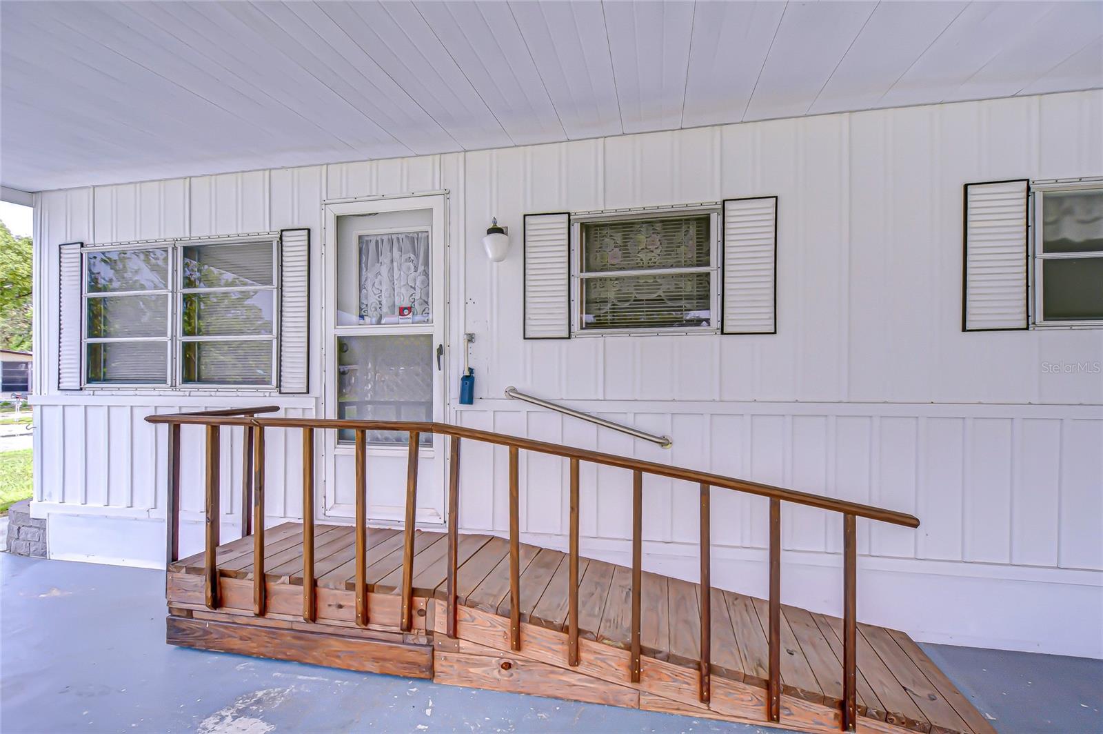 Image 9 of 49 For 37930 Date Palm Drive