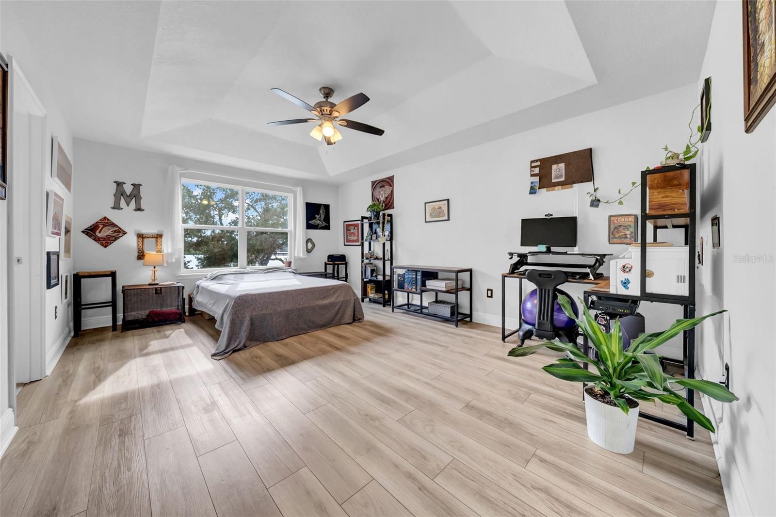 Image 17 of 30 For 4007 Palm Key Avenue