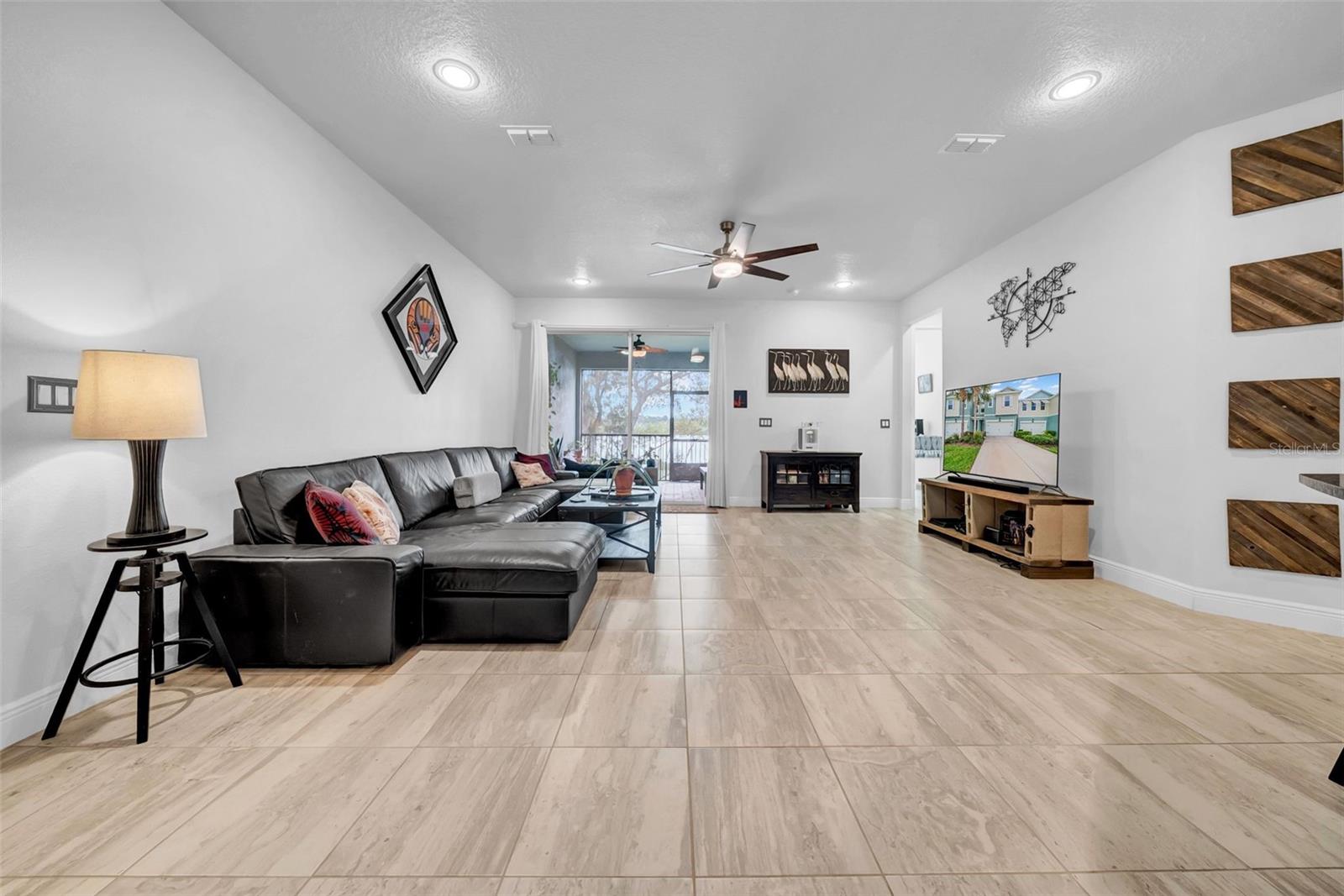 Image 2 of 30 For 4007 Palm Key Avenue