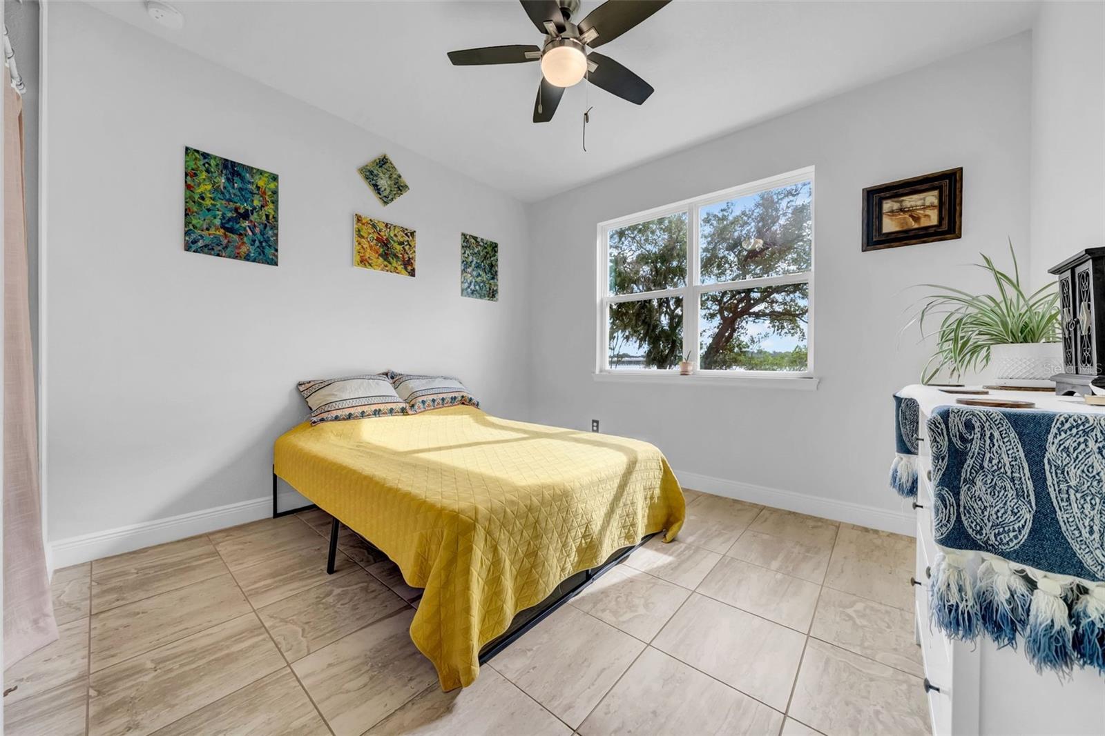 Image 9 of 30 For 4007 Palm Key Avenue