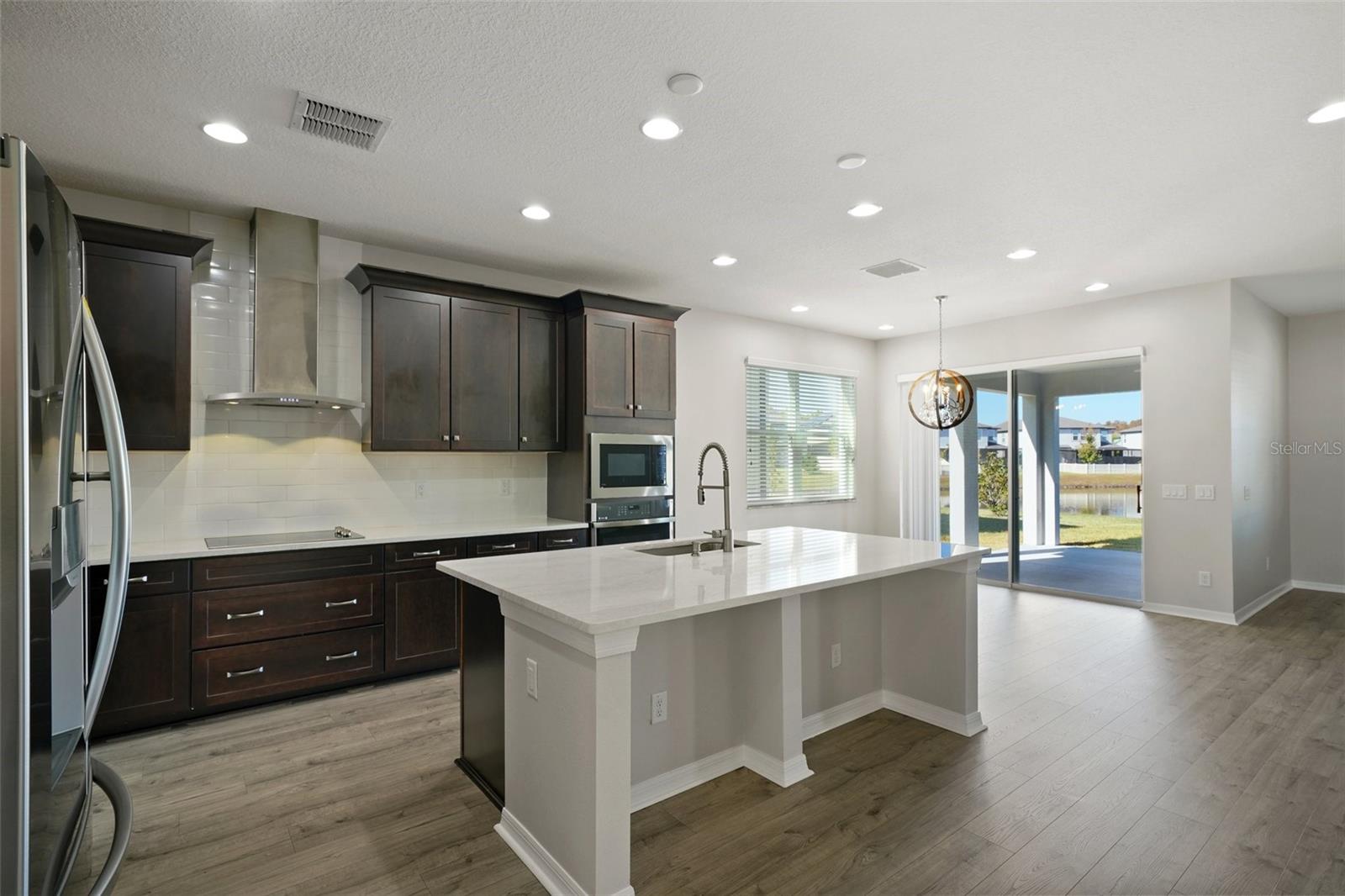 Listing photo id 14 for 11110 Sundrift Drive