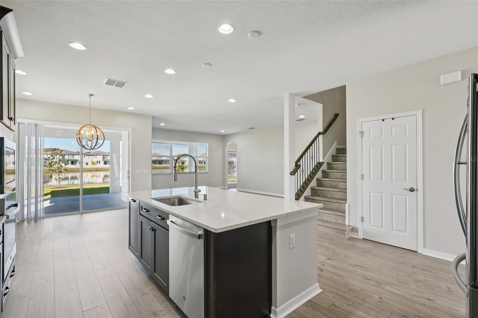 Listing photo id 17 for 11110 Sundrift Drive