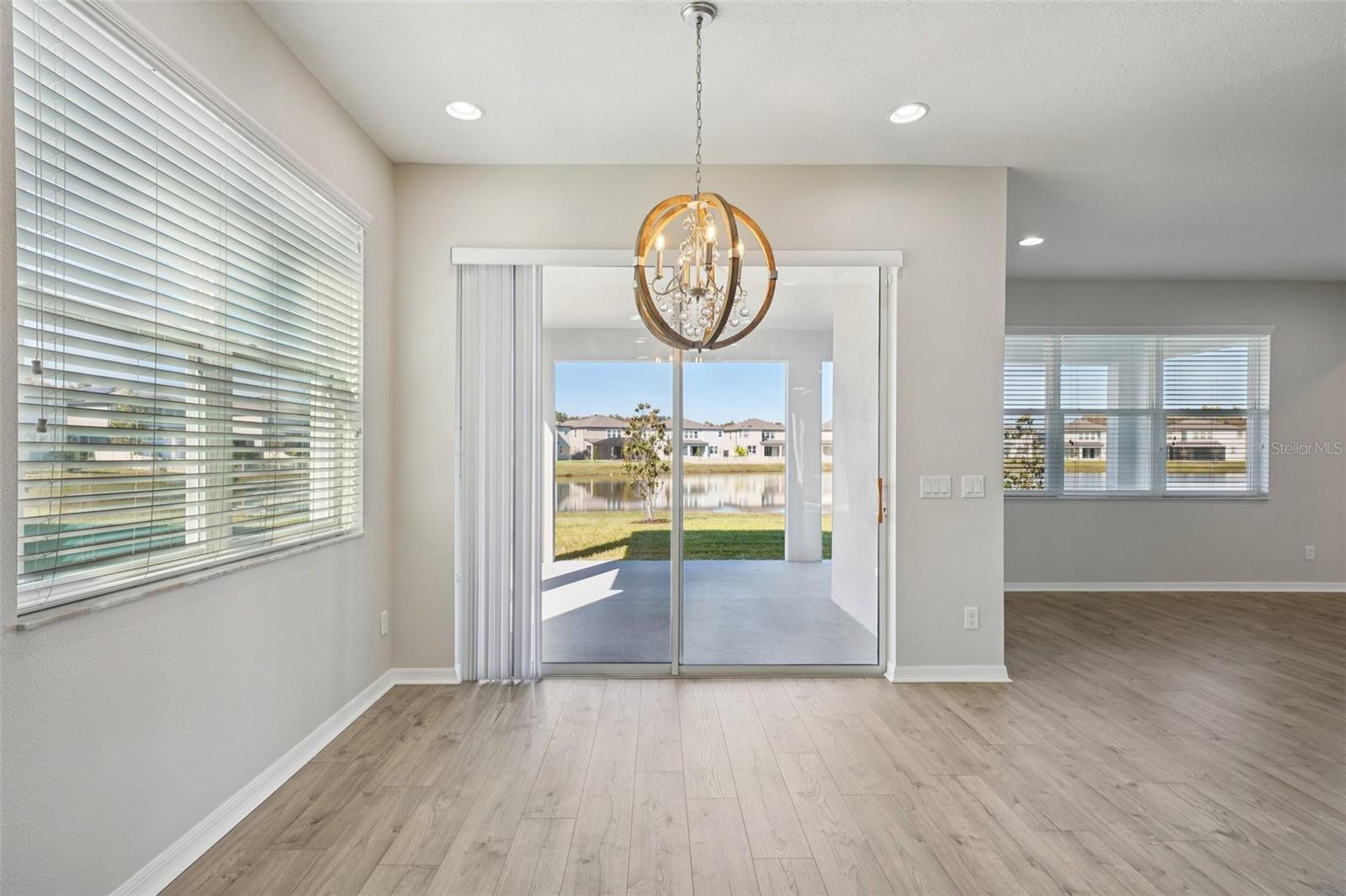 Listing photo id 19 for 11110 Sundrift Drive